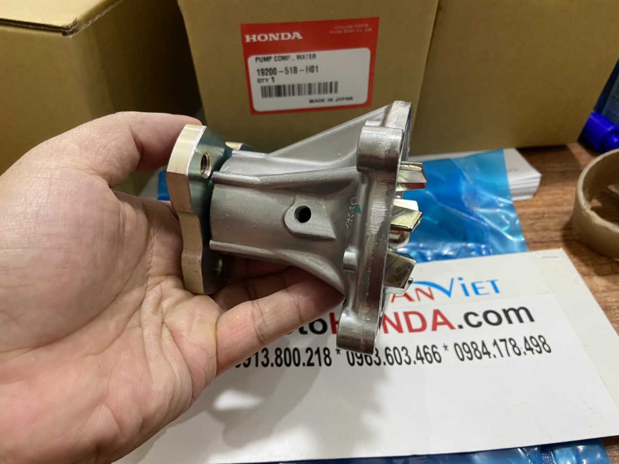 Bơm nước làm mát động cơ xe Honda HRV